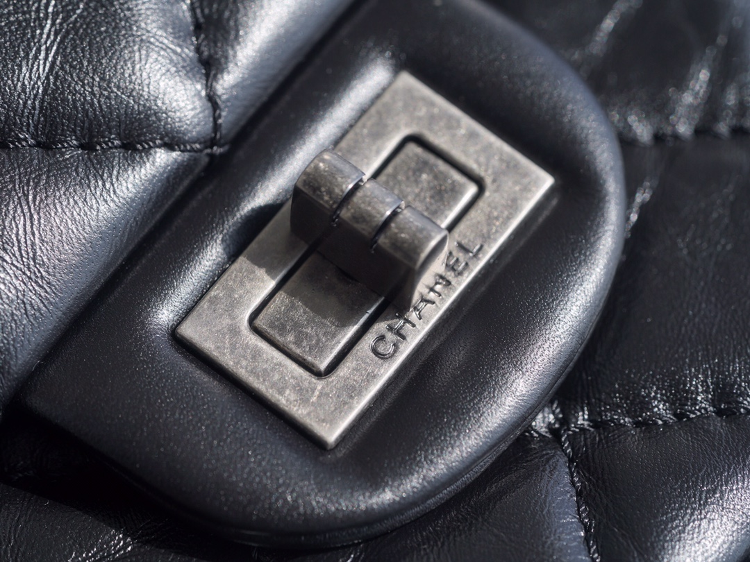 𝗖𝗵𝗮𝗻𝗲𝗹 Replica ❷. ❺❺ Italian [Montebello] Calfskin Small   Black Silver