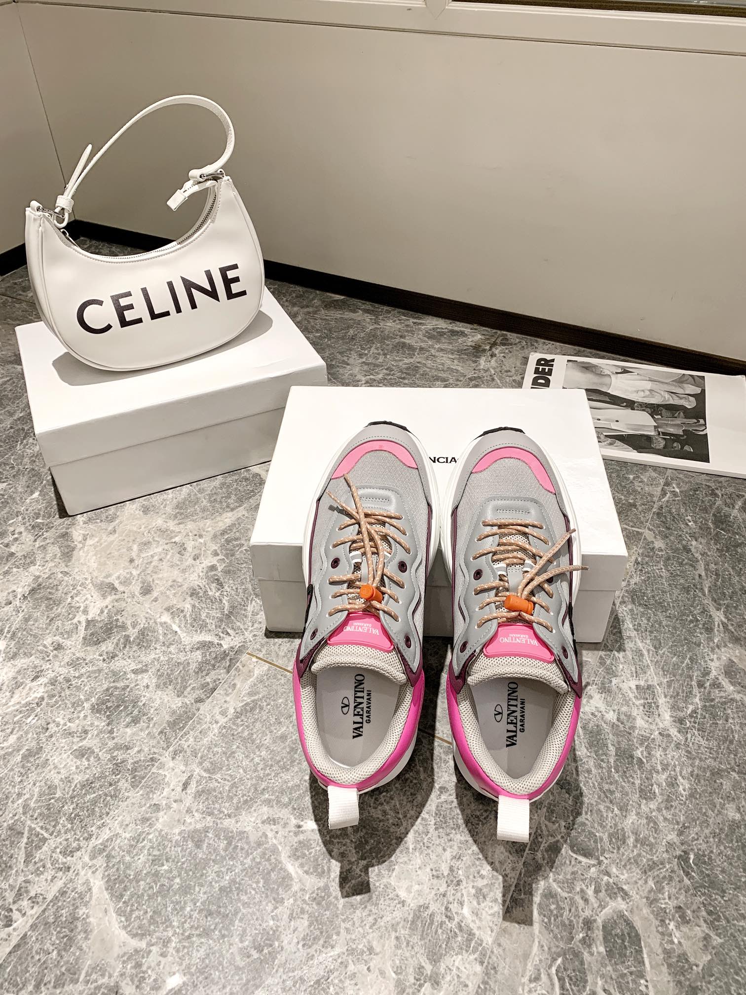 【Valentino】𝟐𝟎𝟐𝟏/𝐒𝐒 𝐧𝐞𝐰 Valentino 2022 ss spring-summer collection of new old man shoes