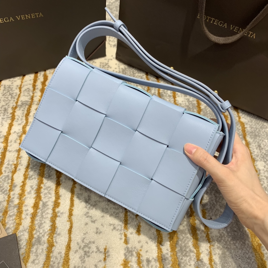 Bottega Veneta  𝘾𝘼𝙎𝙎𝙀𝙏𝙏𝙀 #578004