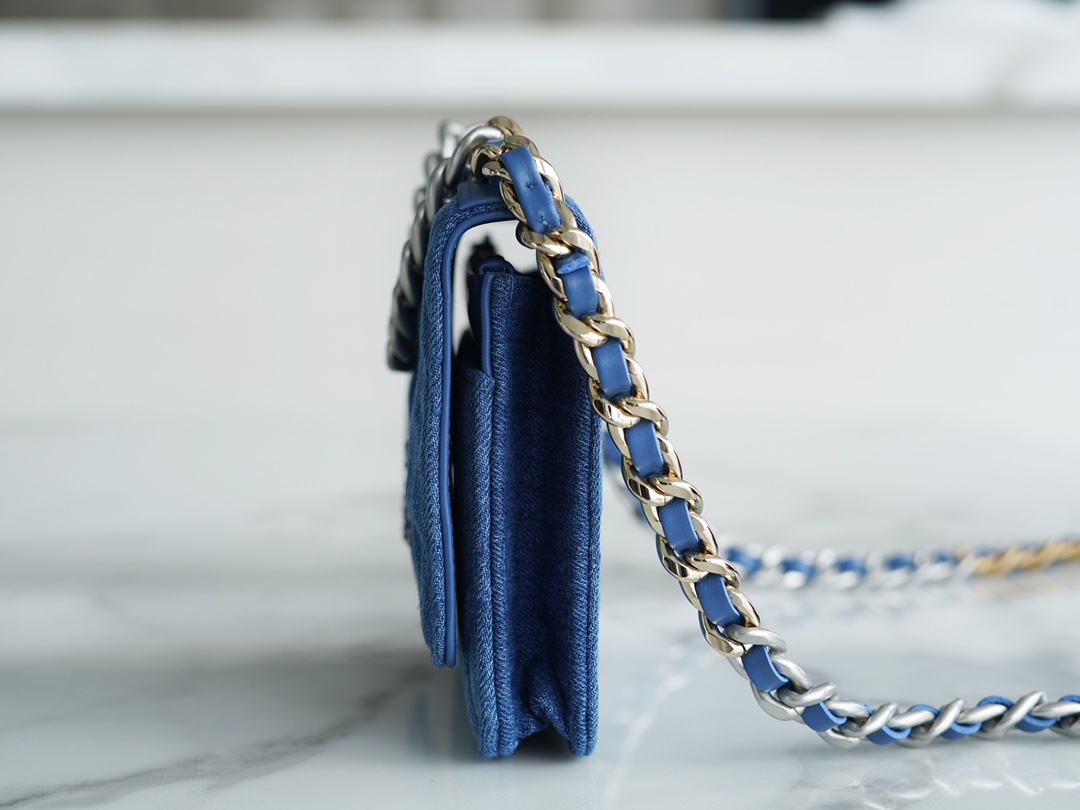 𝗖𝗛𝗔𝗡𝗘𝗟 𝑾𝒐𝒄 Fat Choi bag Original denim denim fabric 𝟮𝟮𝗣 Denim 19woc