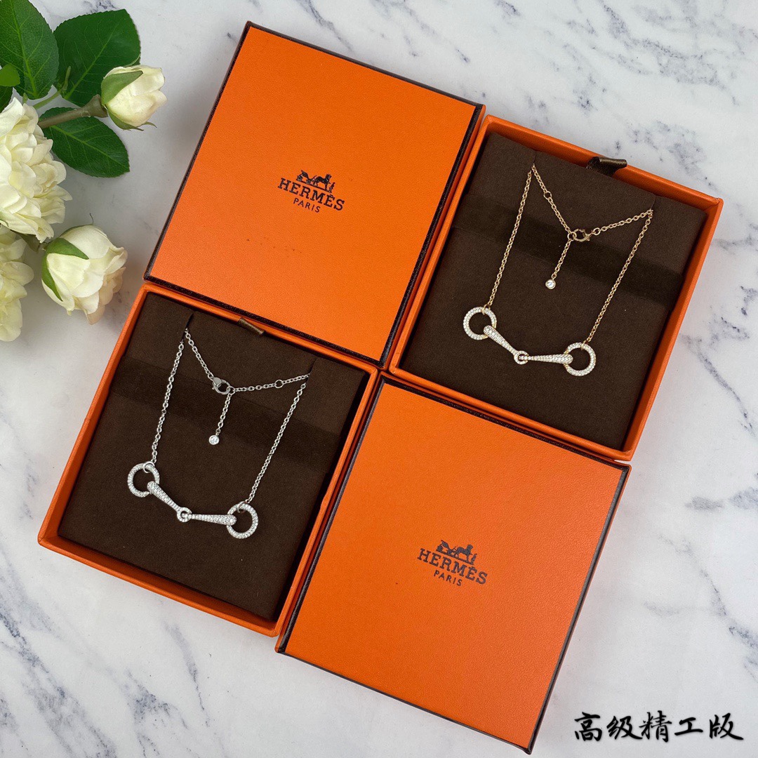 Hermes necklace