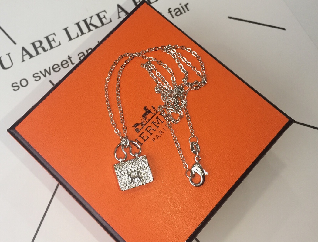 Hermes necklace