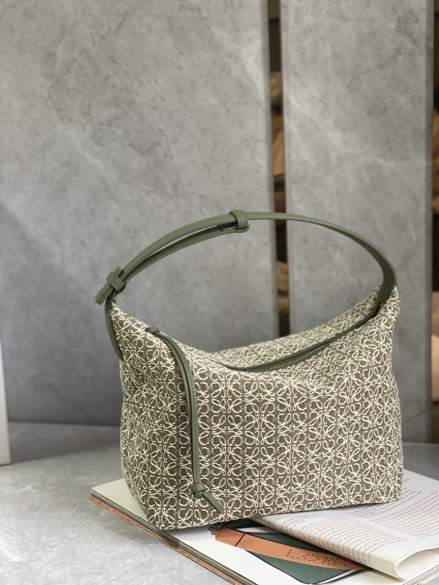 LOEWE cubi bento bag