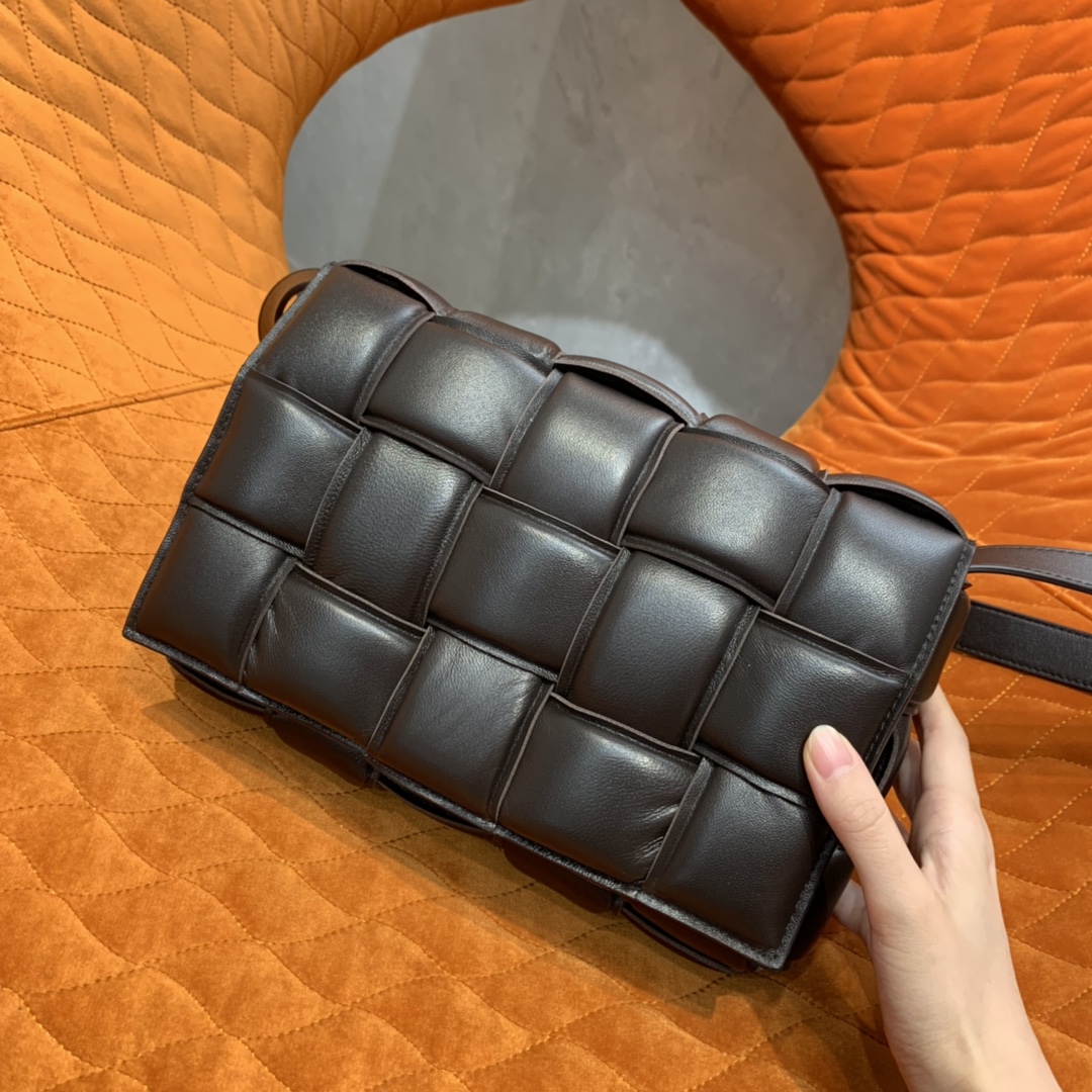 Bottega Veneta  PADDED  CASSETTE #591970