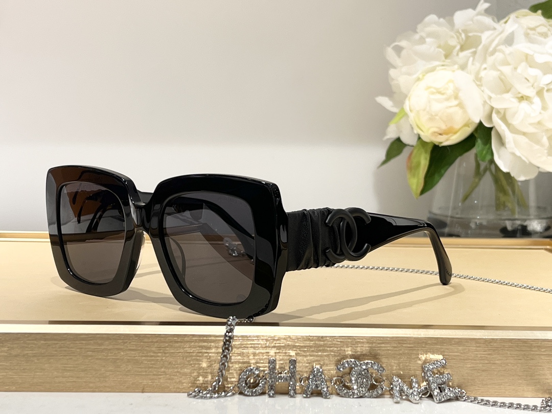 CHANEL* 5474 diamond chain version Size:52-21-145✔️With chain