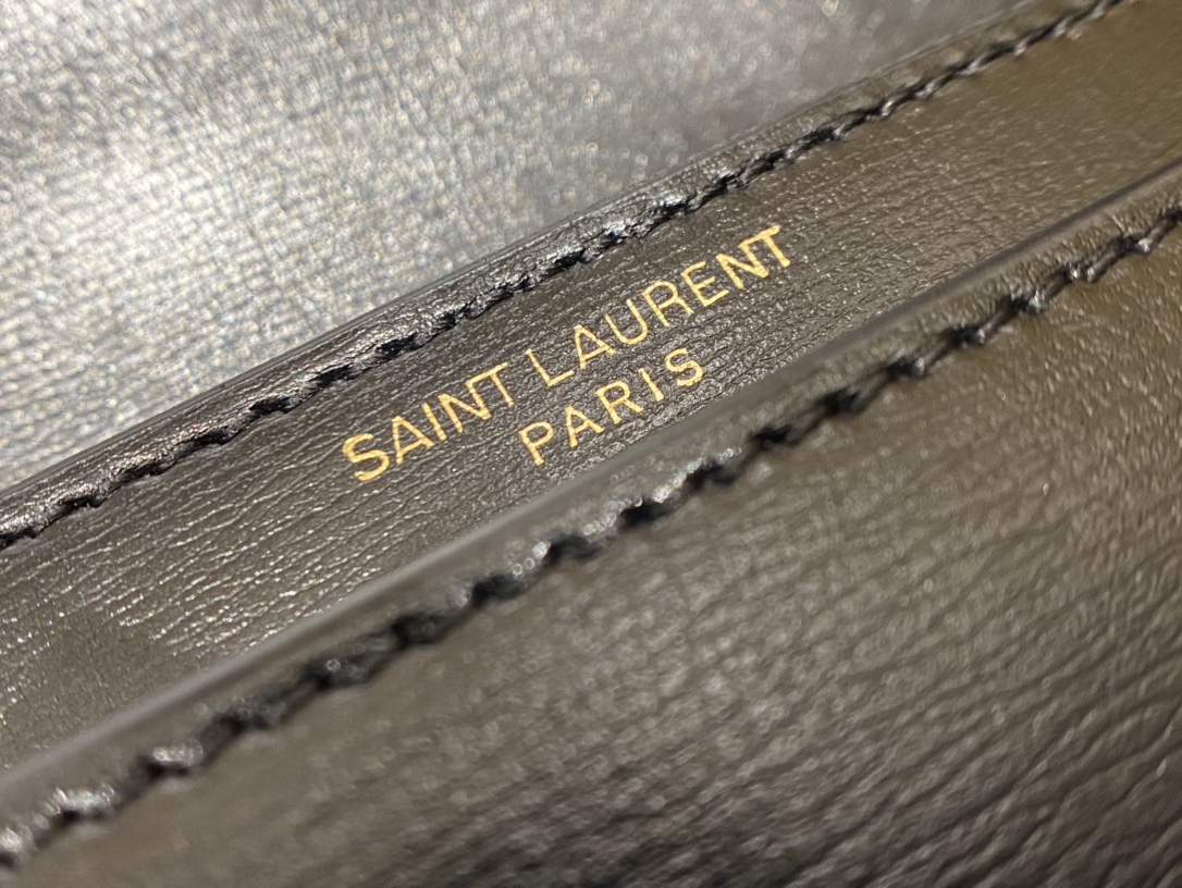 SAINT LAURENT 𝙉𝙚𝙬 𝙢𝙚𝙙𝙞𝙪𝙢 𝙨𝙪𝙣𝙨𝙚𝙩 #634723.JD