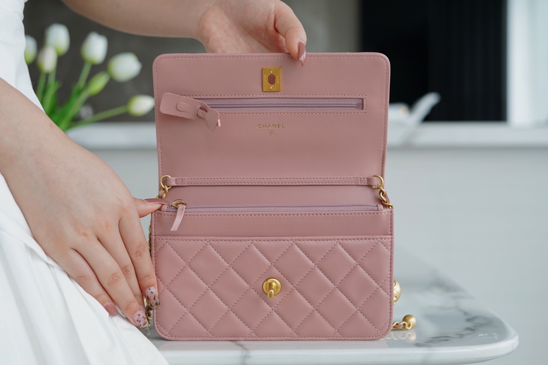 Chanel 𝑾𝒐𝒄 hair bag metallic ball 𝒘𝒐𝒄𝒄 dry rose pink