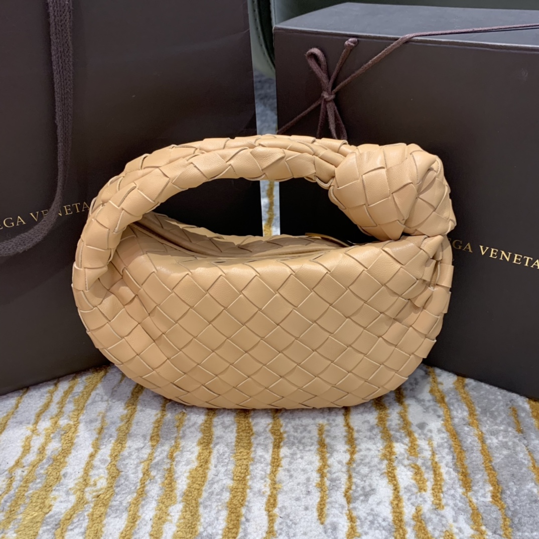 Bottega Veneta  🆕NEW🆕 JODIE #651876