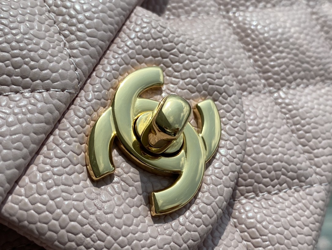 𝐂𝐇𝐀𝐍𝐄𝐋 Classic Flap France 🇫🇷 𝐇𝐇 𝐚𝐚𝐬 Original Caviar 🐂 Imported Channel Custom Calfskin Classic Flap Bag Cherry Blossom Pink 🌸