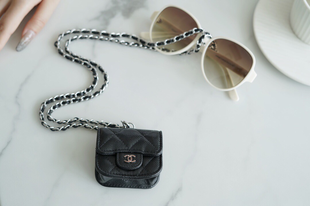 𝗖𝗛𝗔𝗘𝗡𝗟✦2021 new 𝐴𝑖𝑟𝑃𝑜𝑑𝑠 𝑃𝑟𝑜 headphone bag🐾