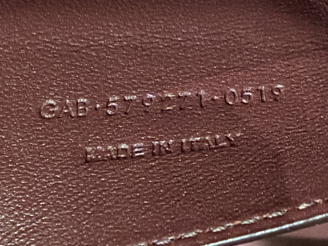 SAINT LAURENT 𝑴𝒂𝒏𝒉𝒂𝒕𝒕𝒂𝒏 〈Original leather version〉#579271