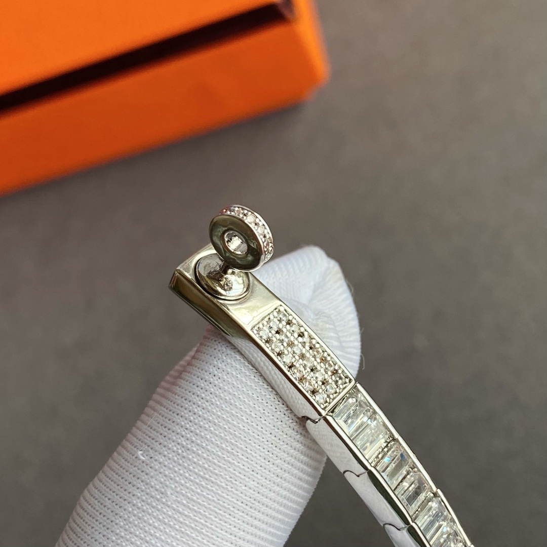 Hermes bracelet