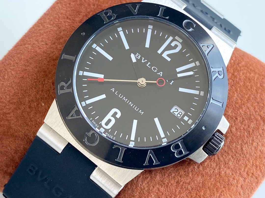 Bulgari ALU M INIU M watch series