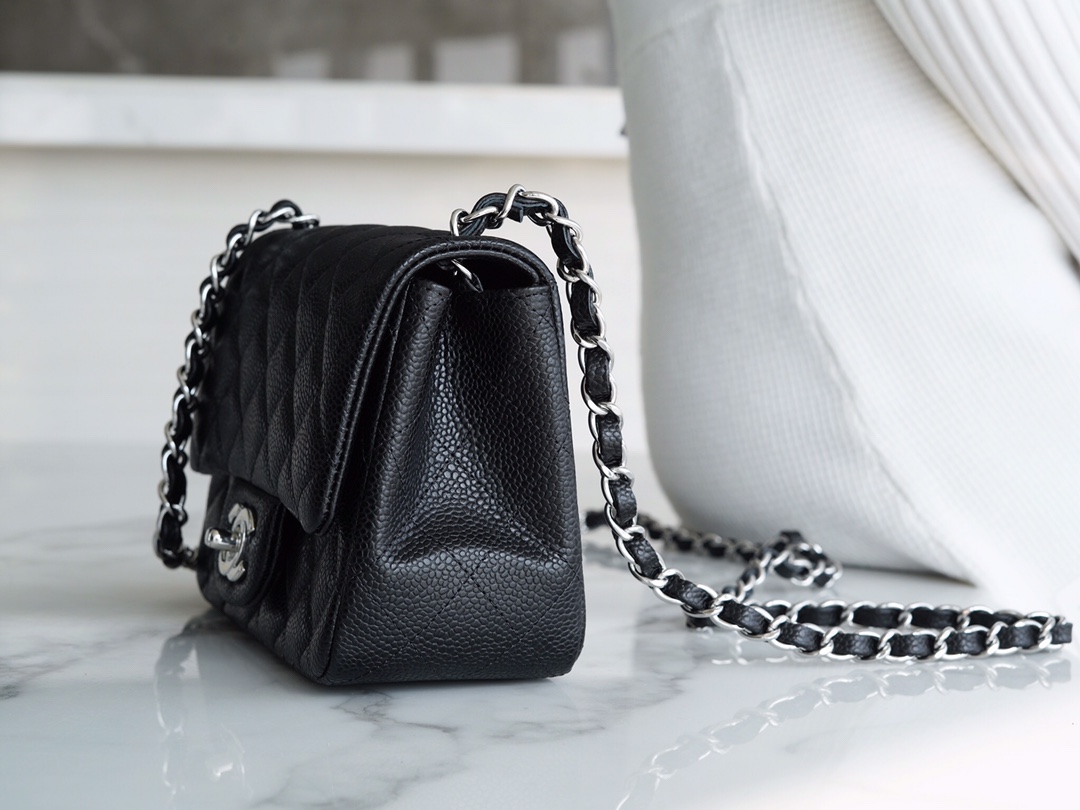 𝐂𝐇𝐀𝐍𝐄𝐋 Classic Flap France 𝐇𝐚𝐚𝐬Original Lychee Pattern🐂 Classic Flap Bag Fang Fatty🔆Black Silver🖤
