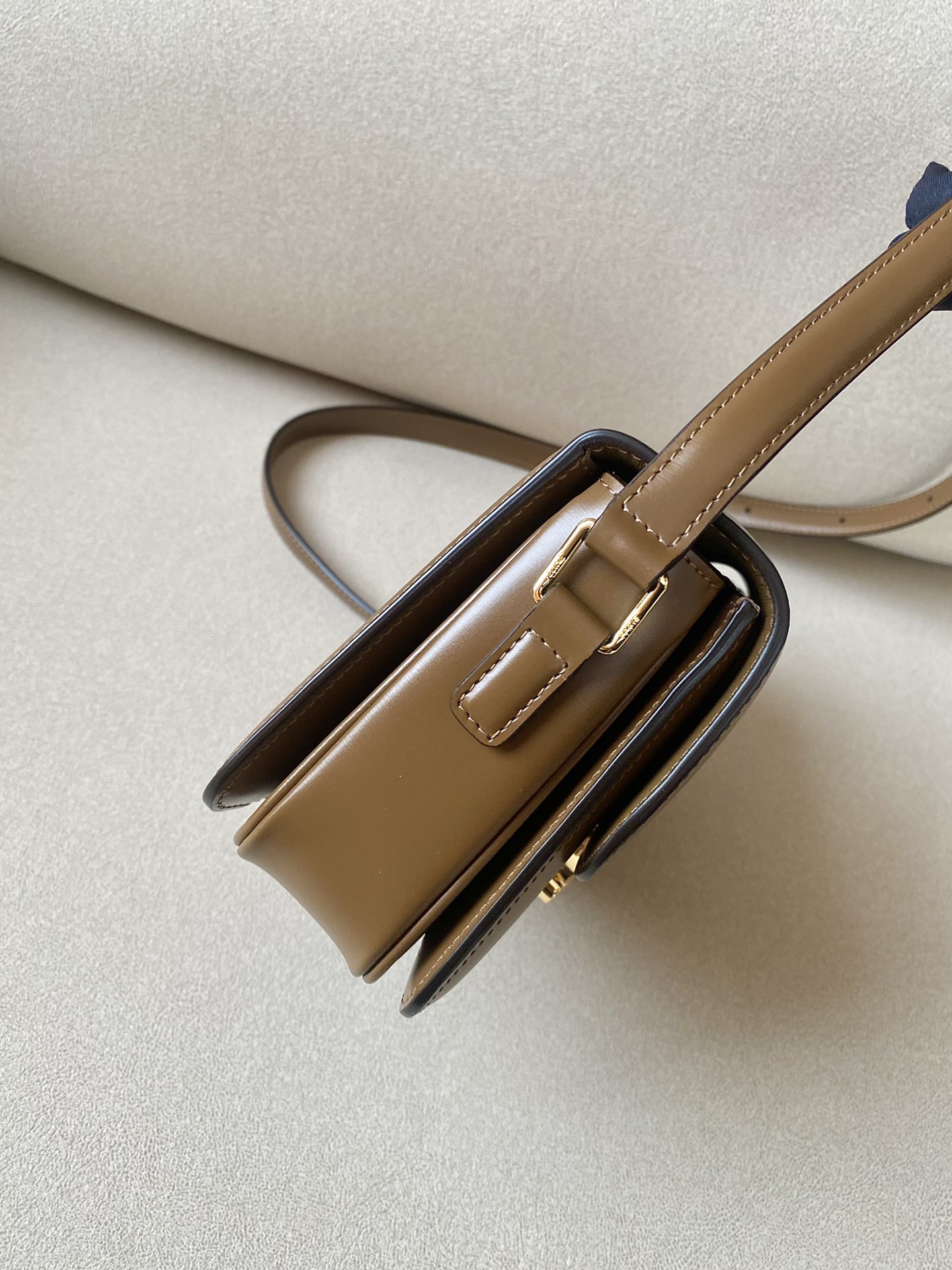 𝐂𝐞𝐥𝐢𝐧𝐞 Triomphe teen 18.5cm