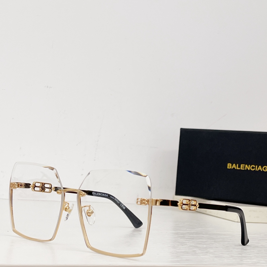 BALENCIAGE MODEL: BB0289S