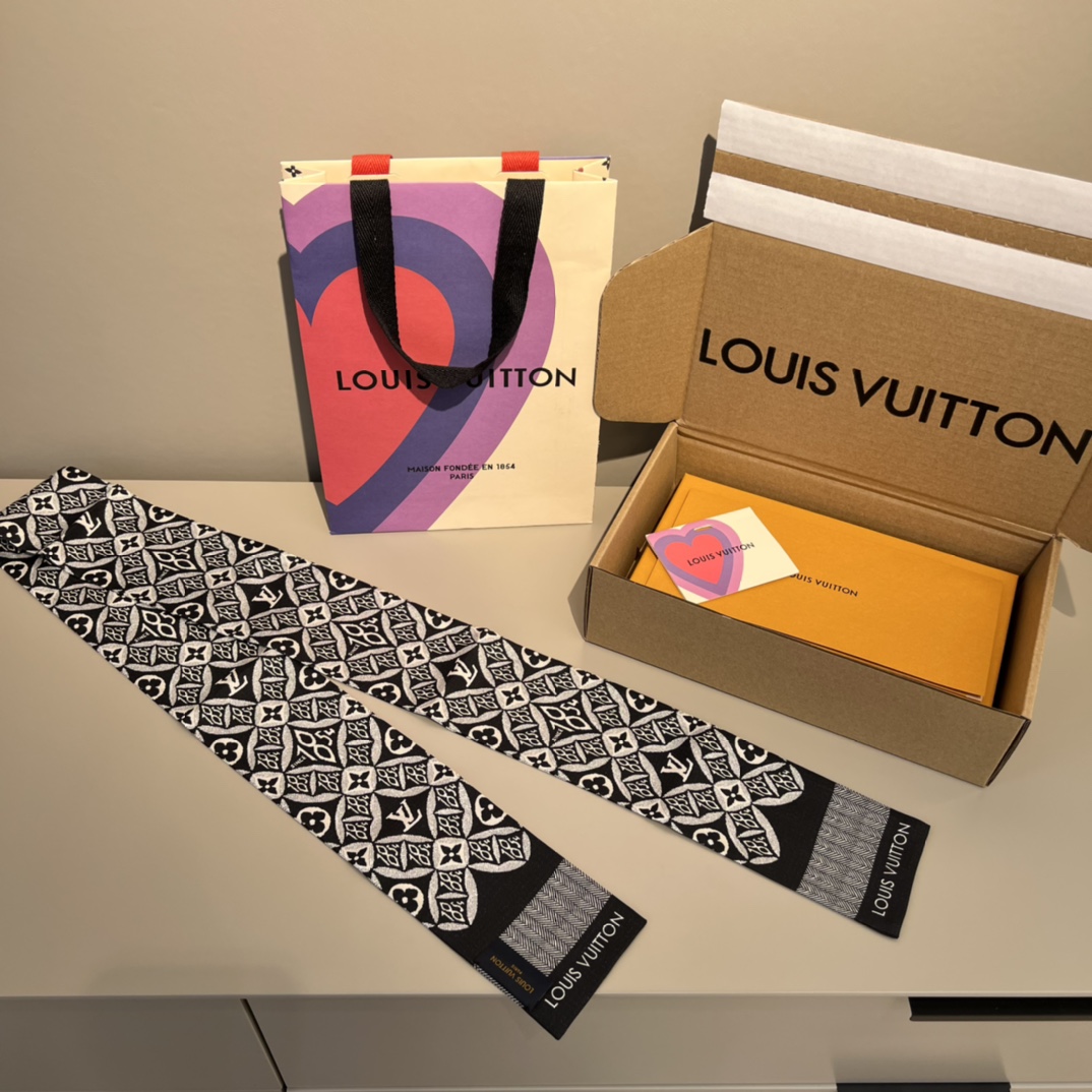 𝐋𝐨𝐮𝐢𝐬 𝐕𝐮𝐢𝐭𝐭𝐨𝐧 