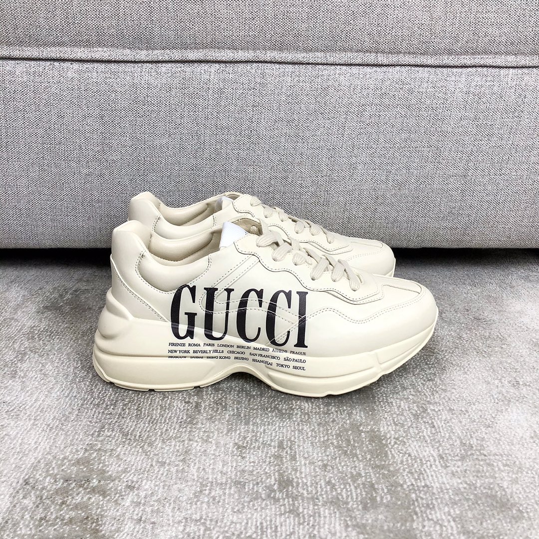 Gucci Pops This collection has a lot of flora and fauna elements Original material