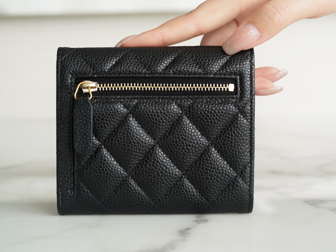 𝗖𝗛𝗔𝗘𝗡𝗟✦ 𝗖𝗹𝗮𝘀𝗶𝗰 𝗙𝗹𝗮𝗽 France 🇫🇷 Imported [HASS] Original Calfskin 🐂 Classic Trifold Wallet Black Gold