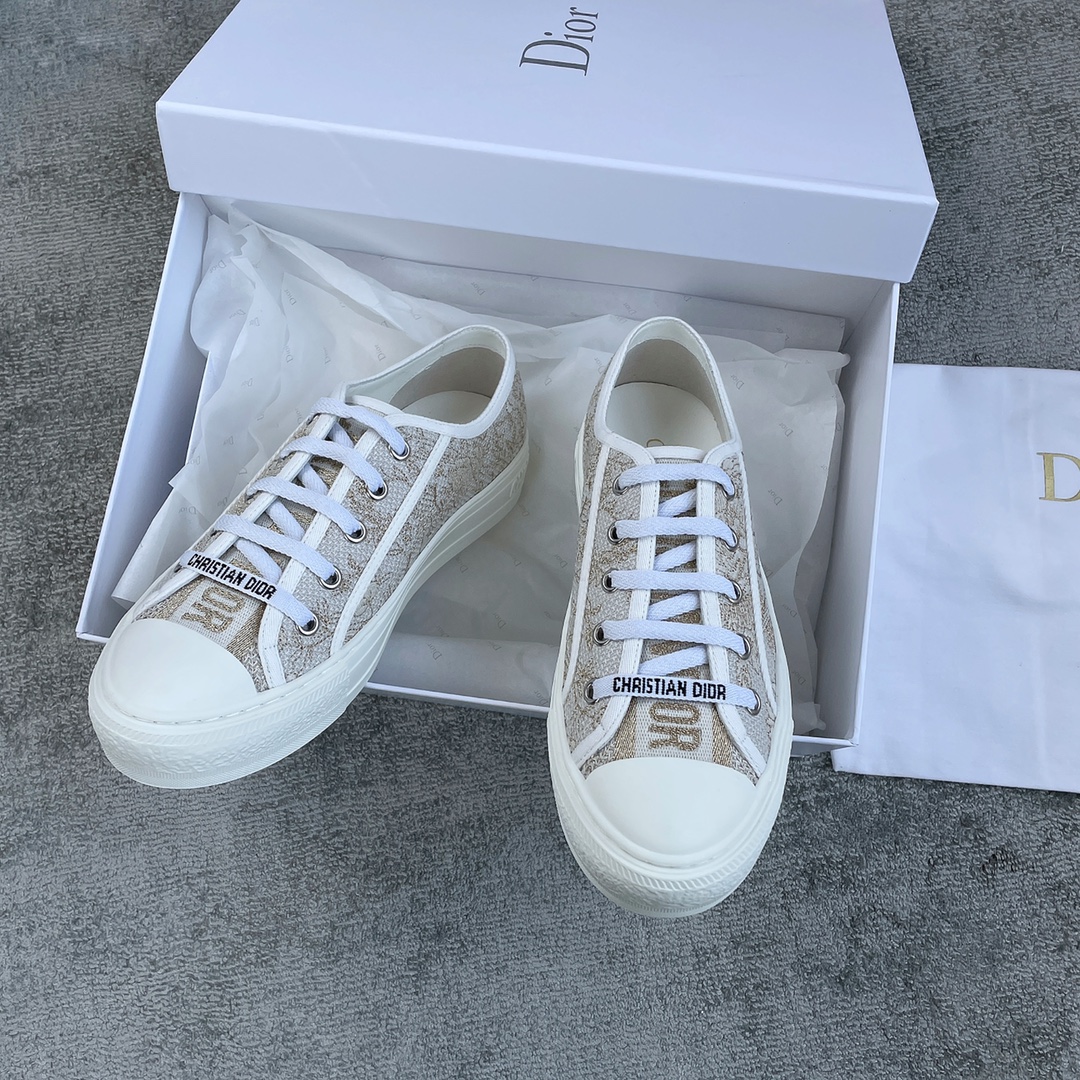 DIOR embroidered boardshorts gold Full electric embroidery Water-dyed sheepskin lining Private moulded outsole