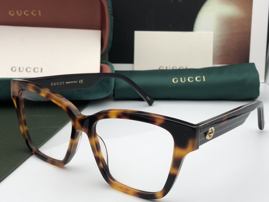 GUCCI🐝🐝🐝MODEL：GG1302