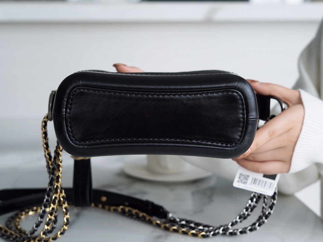 𝗖𝗵𝗮𝗻𝗲𝗹 𝗚𝗮𝗯𝗿𝗶𝗲𝗹𝗲❥ classic stray bag Italy 🇮🇹 