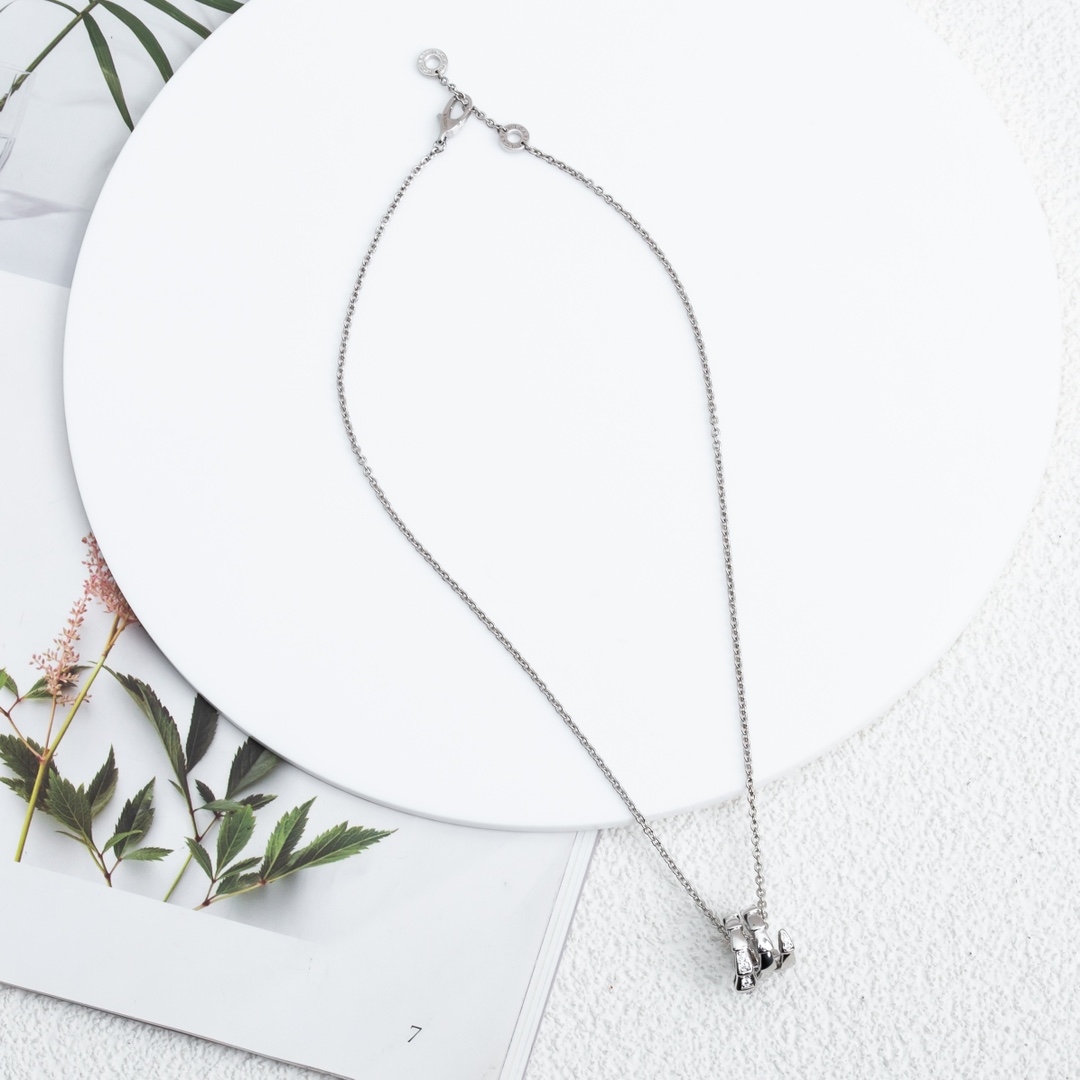 BVLGARI  necklace