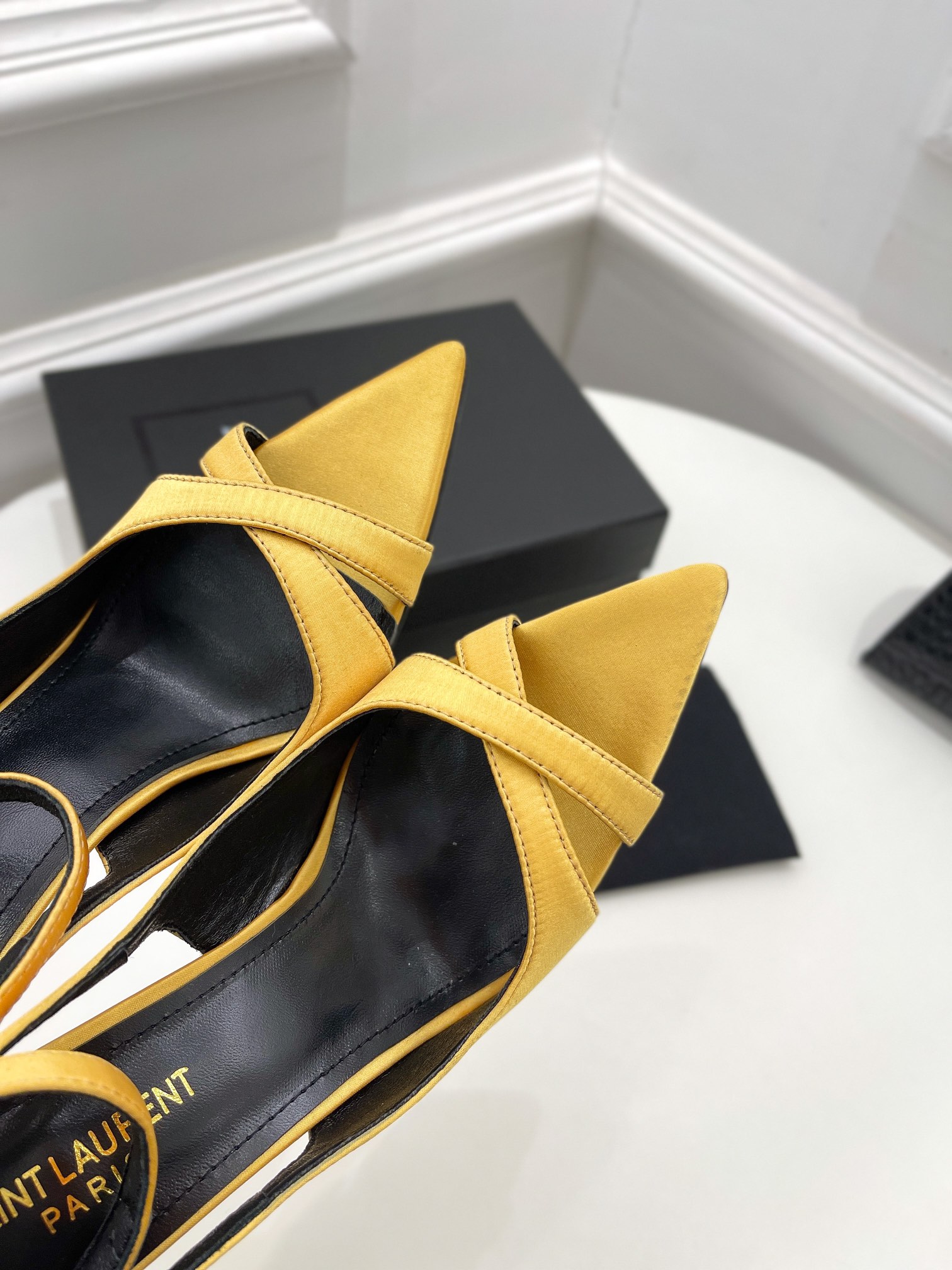 𝙎𝙖𝙞𝙣𝙩 𝙇𝙖𝙪𝙧𝙚𝙣𝙩 | 𝟐𝟎𝟐𝟏/𝐒𝐒 𝐧𝐞𝐰 YSL｜Roland 2022/fw early spring new baked high heels