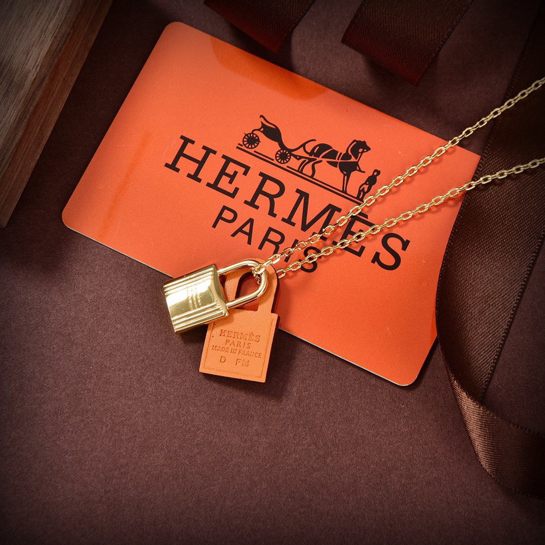 Hermes necklace
