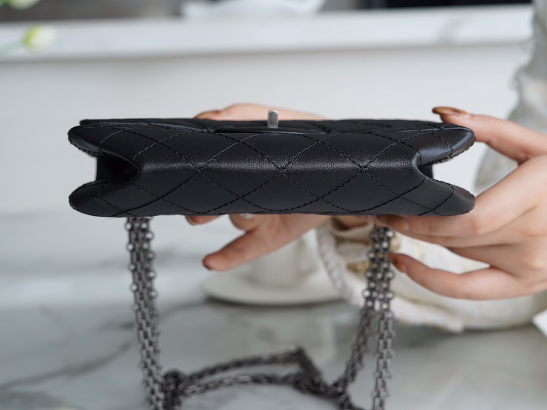 𝗖𝗵𝗮𝗻𝗲𝗹 Replica ❷. ❺❺ Italian [Montebello] tire cowhide 𝗠𝗶𝗻𝗶 black and silver