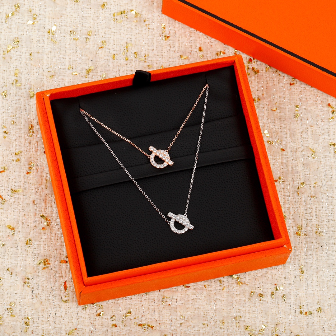 Hermes necklace