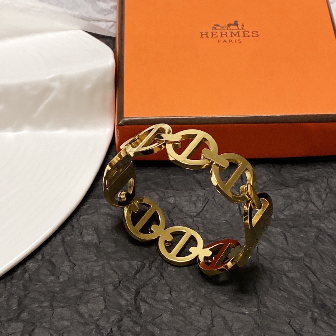 Hermes bracelet