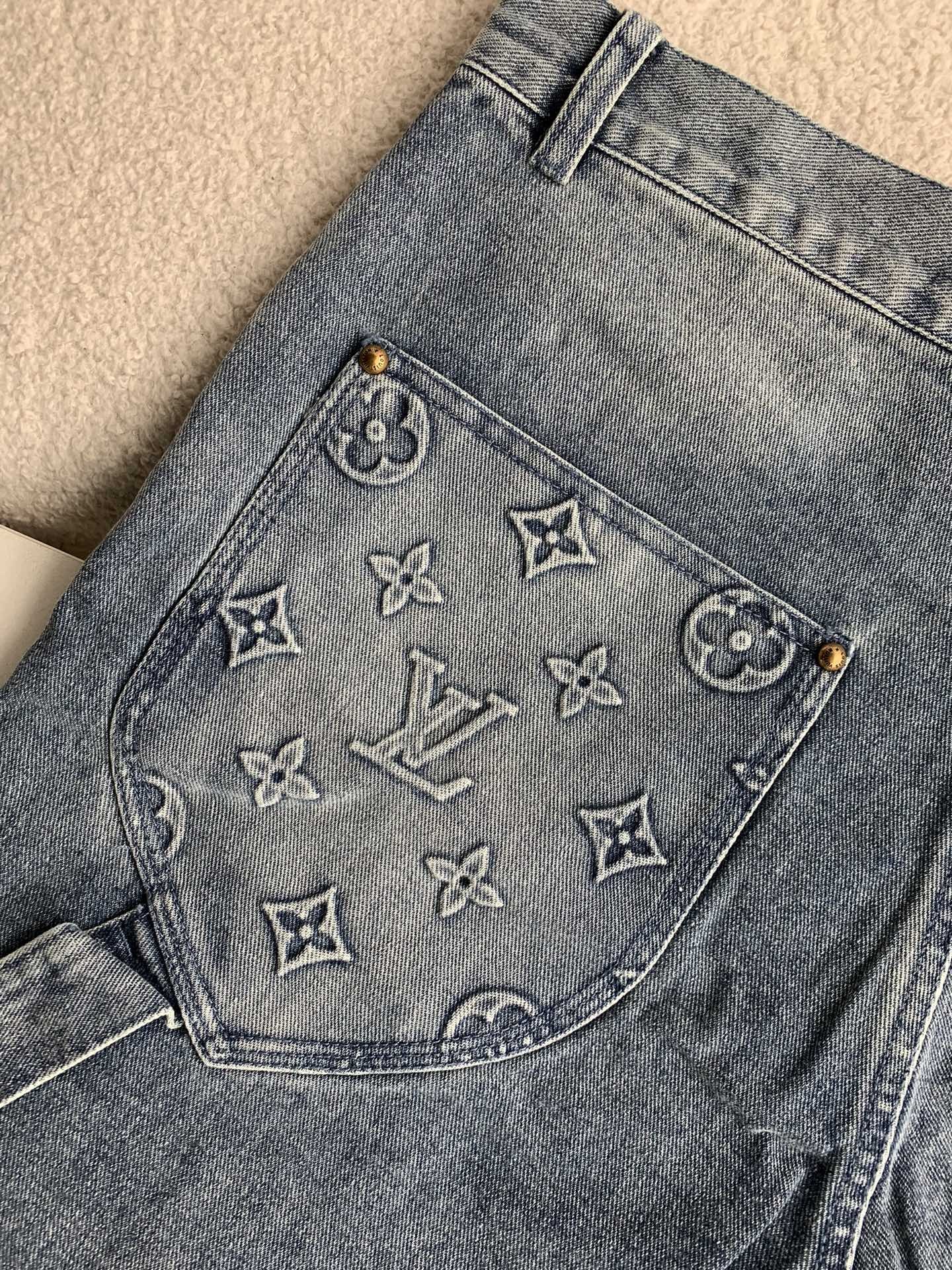 LOUIS VUITTON Jean shorts
