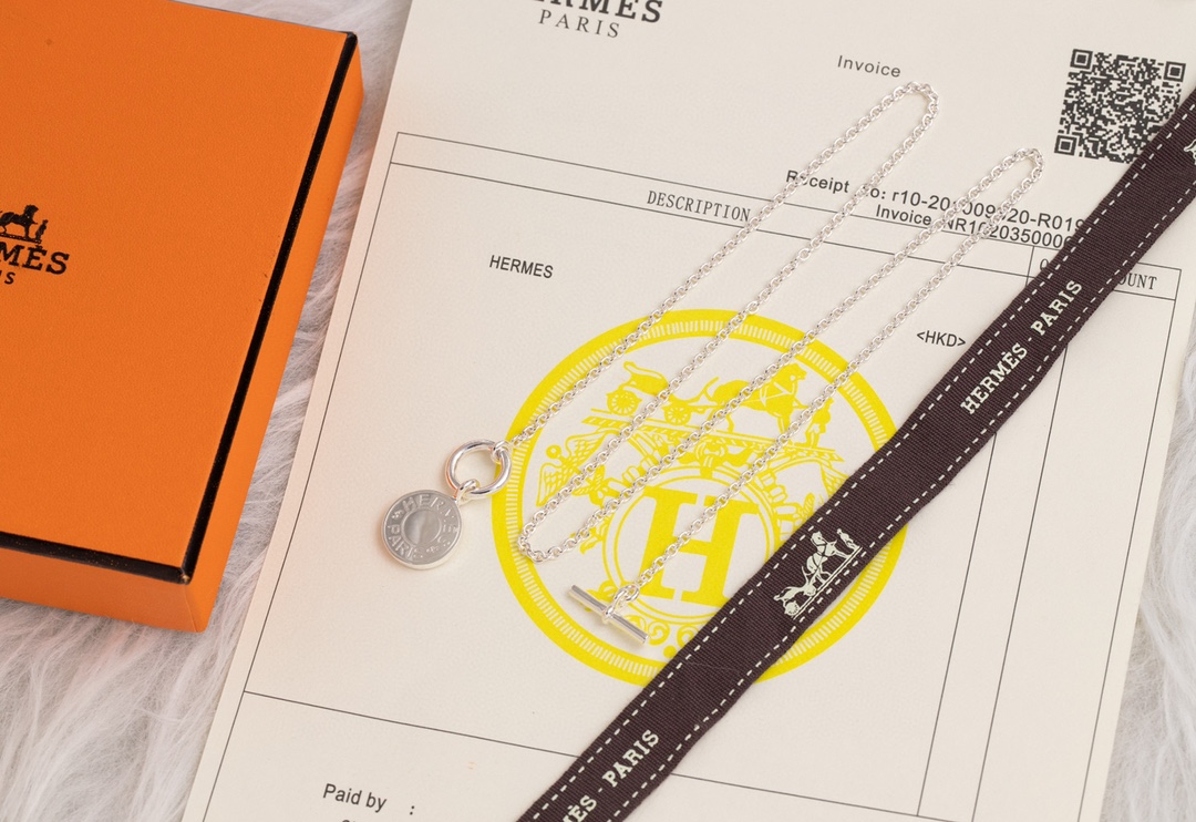 Hermes necklace