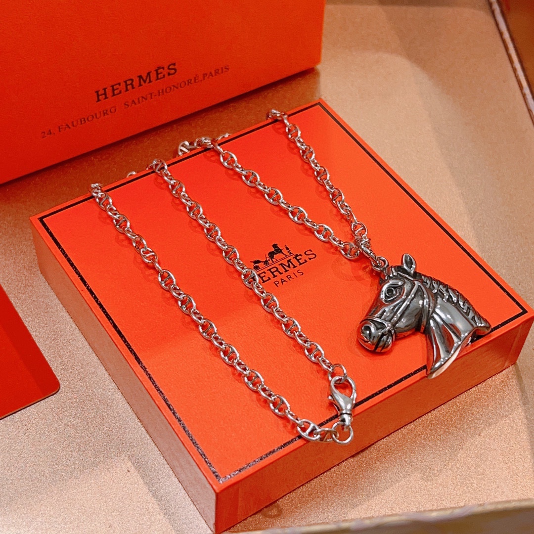 Hermes necklace