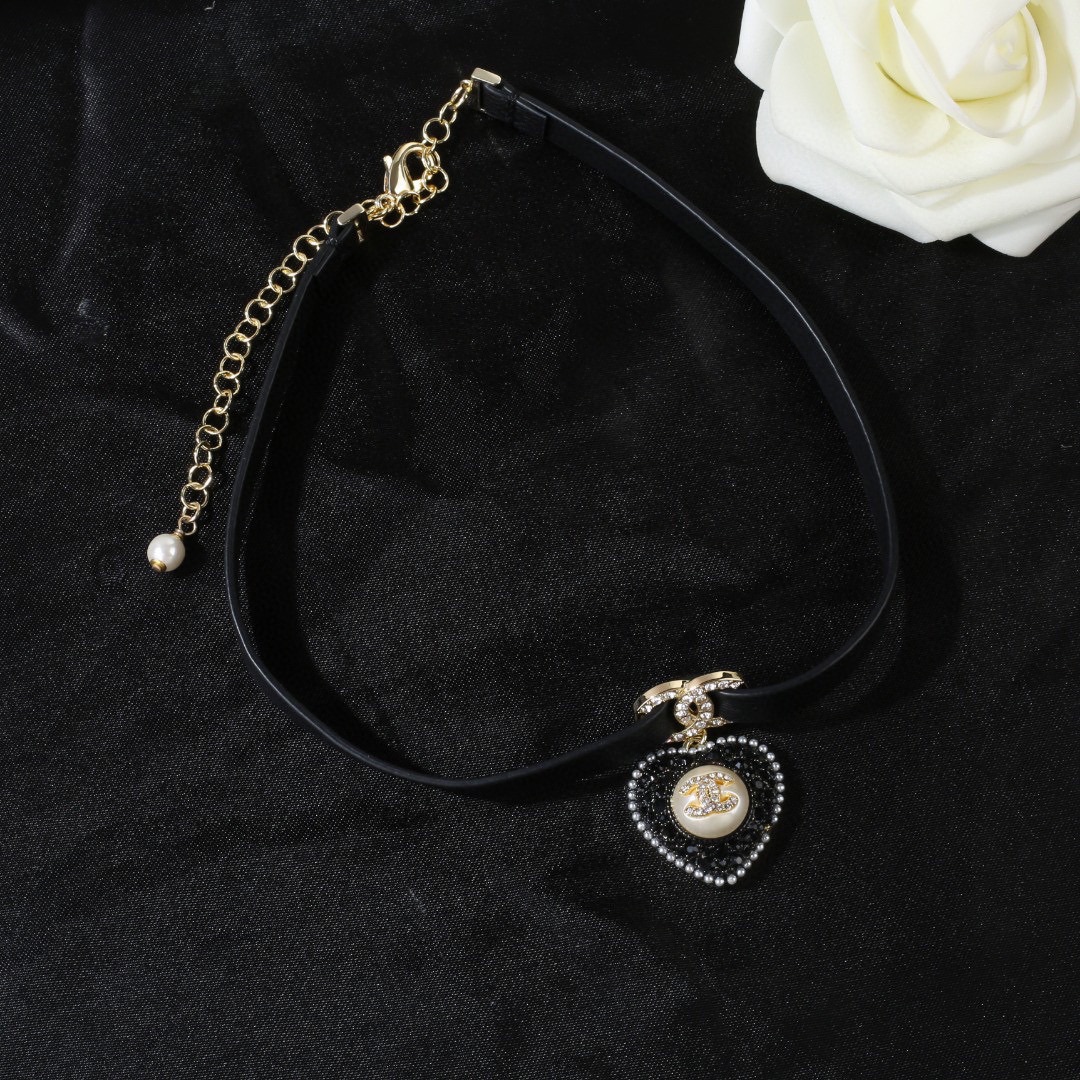 CHANEL🇫🇷Xiaoxiang new love heart💗 necklace