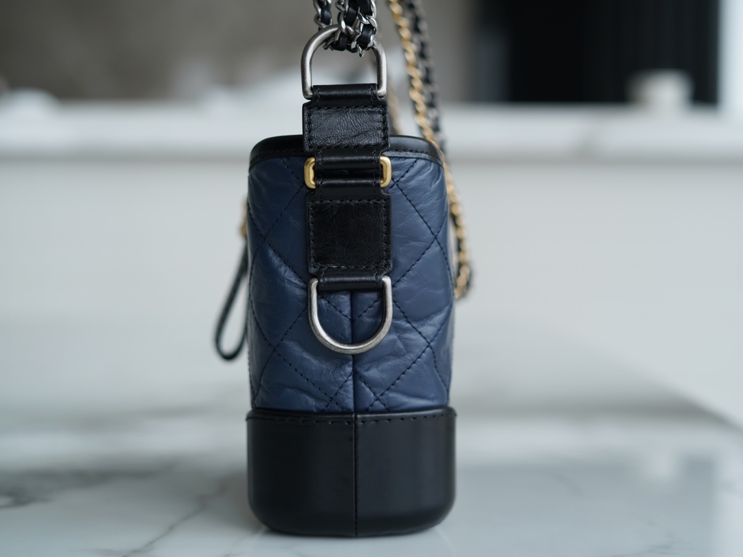 𝗖𝗵𝗮𝗻𝗲𝗹 𝗚𝗮𝗯𝗿𝗶𝗲𝗹𝗲❥ classic stray bag Italy 🇮🇹 