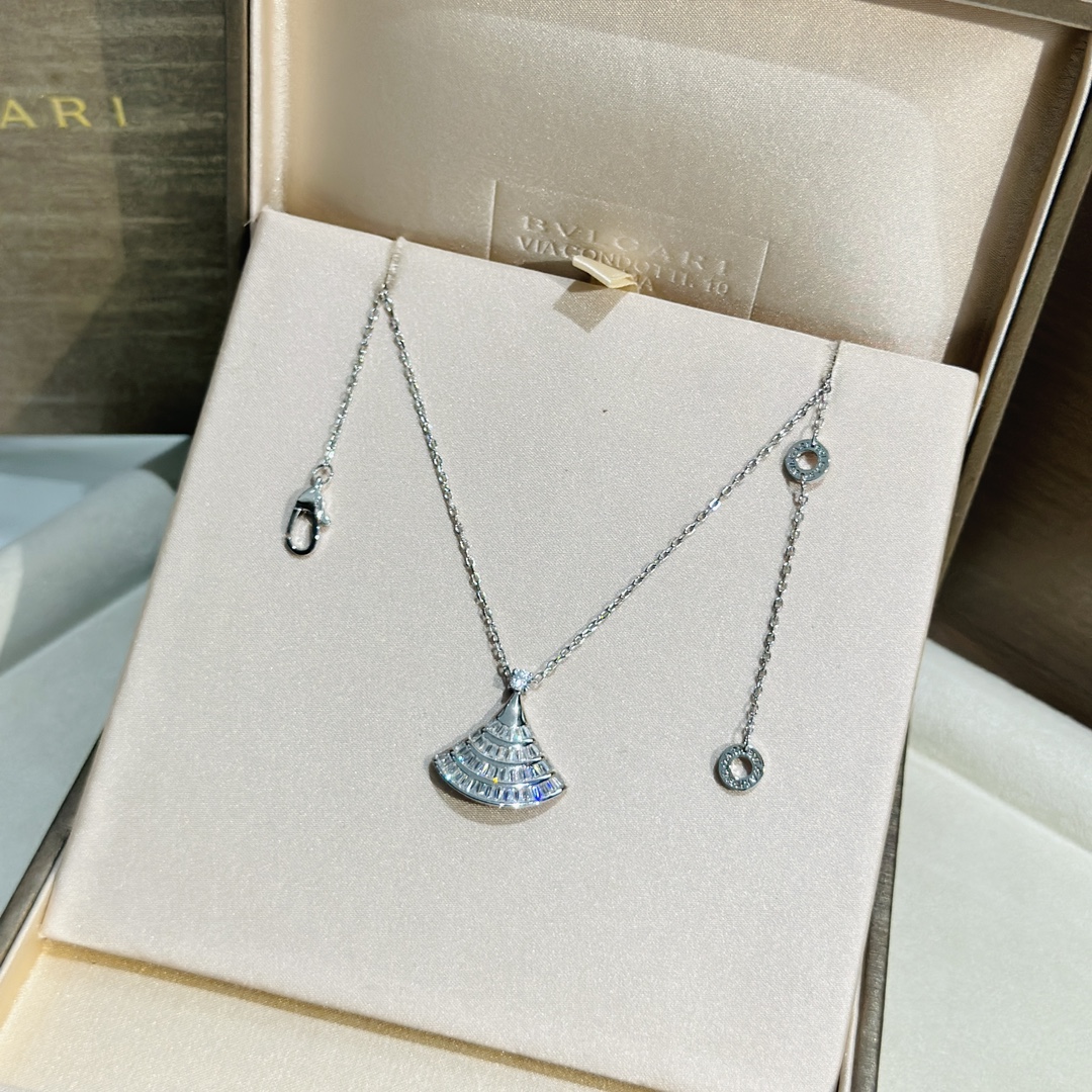 BVLGARI  necklace