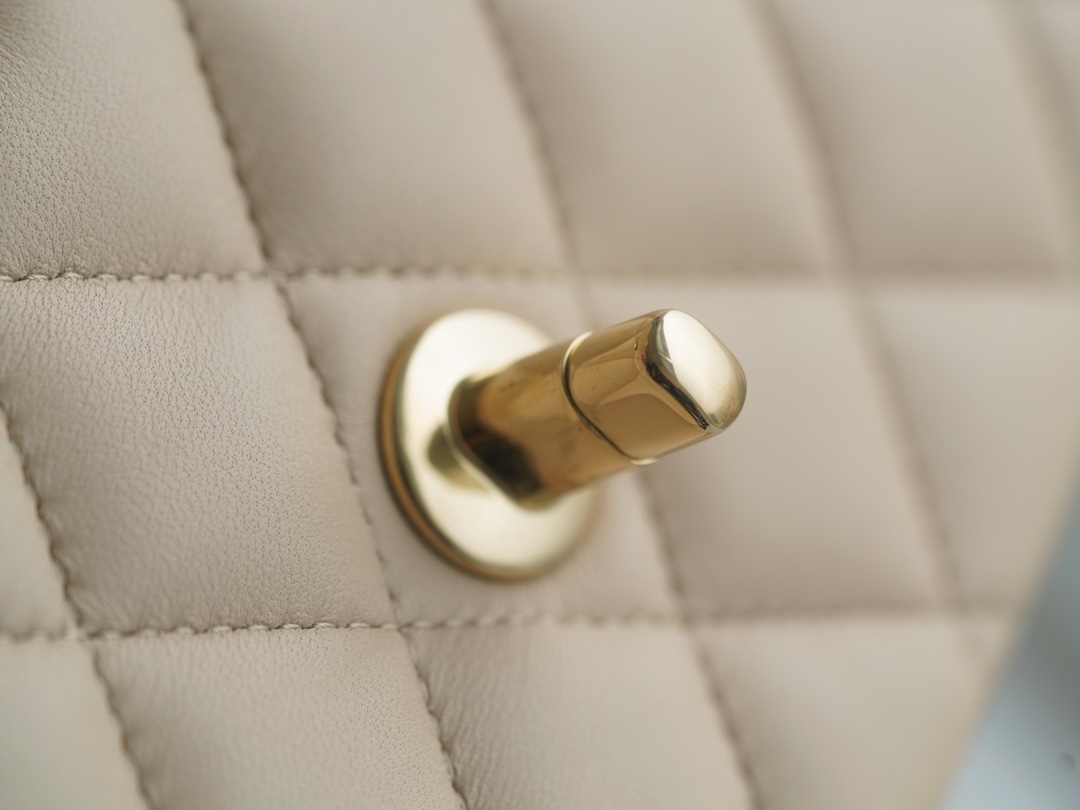 𝐂𝐇𝐀𝐍𝐄𝐋 Classic Flap Italy 🇮🇹 The 𝗚𝗥