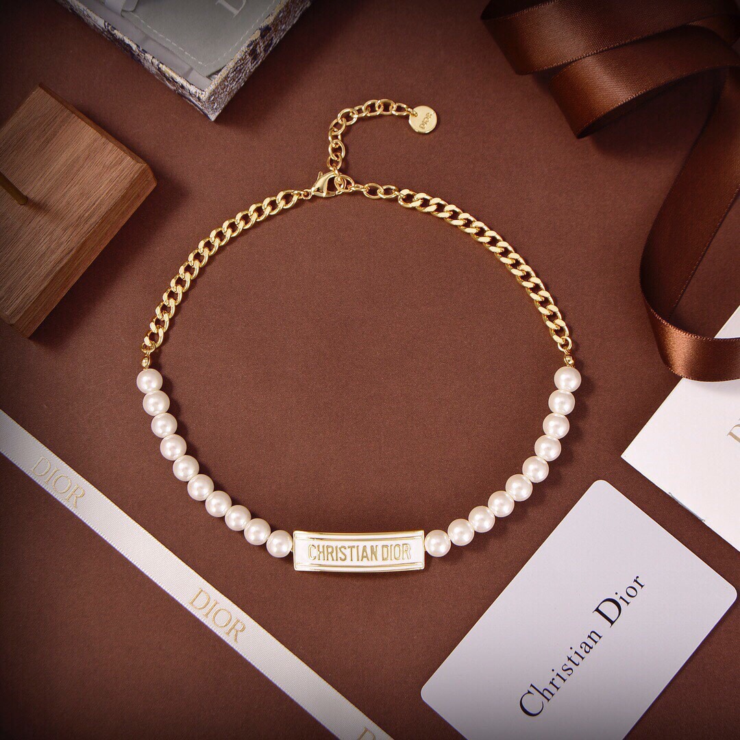 Dior necklace