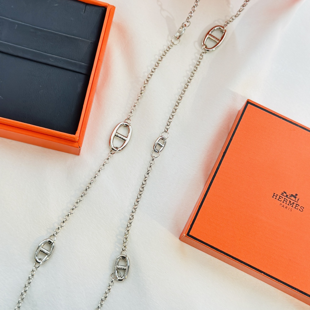 Hermes necklace