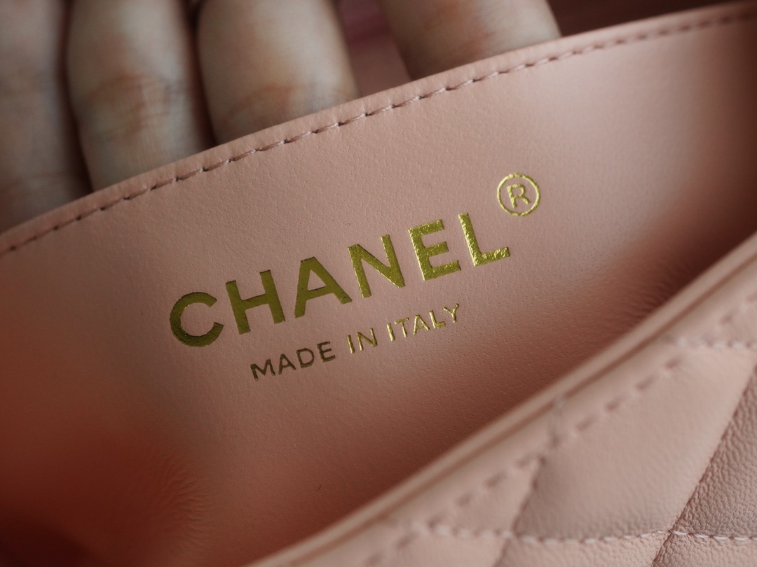 𝗖𝗛𝗔𝗘𝗡𝗟✦ Metal Ball Fatty Fang Genuine Leather Coral Pink