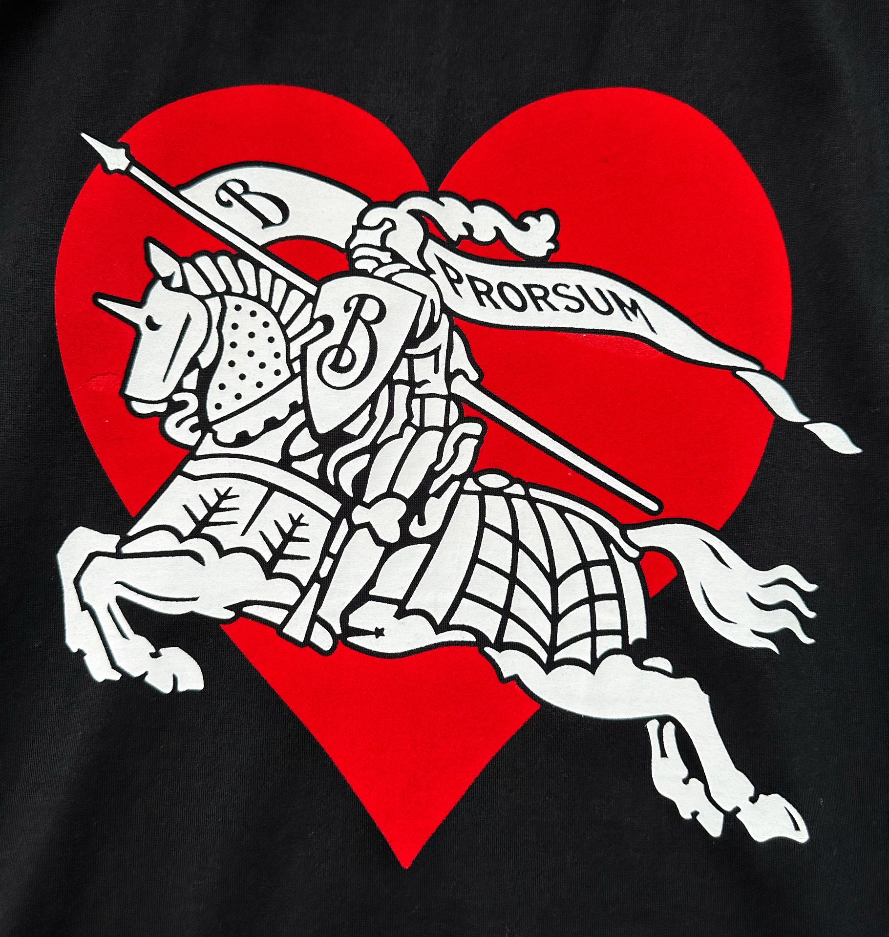 Burberry...Pressed Velvet Love Knight Round Neck Short Sleeve T