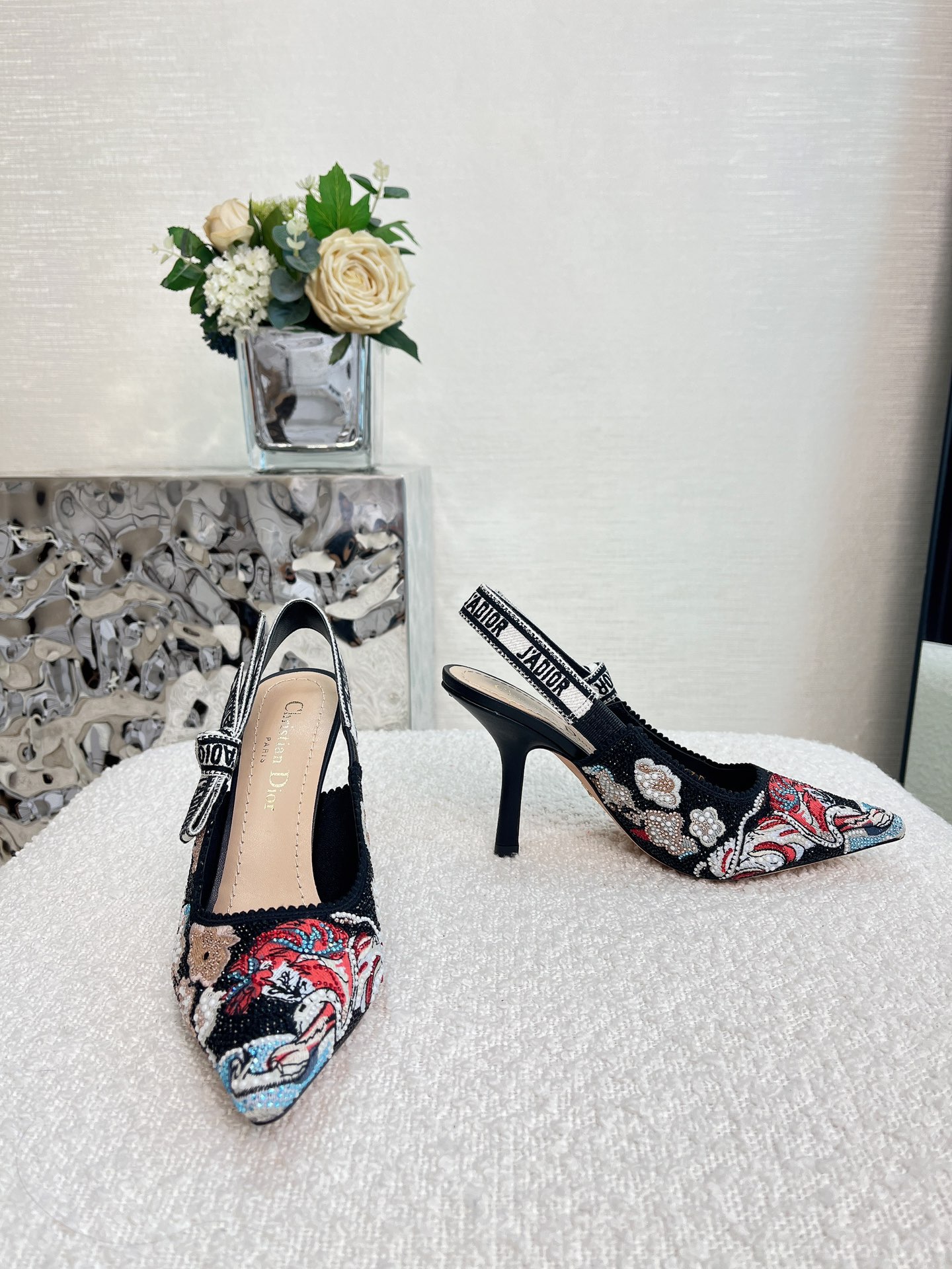 𝐉'𝐀𝐝𝐢𝐨𝐫 ｜𝟐𝟎𝟐𝟑𝐒𝐒/𝐧𝐞𝐰 Printed embroidered high heels