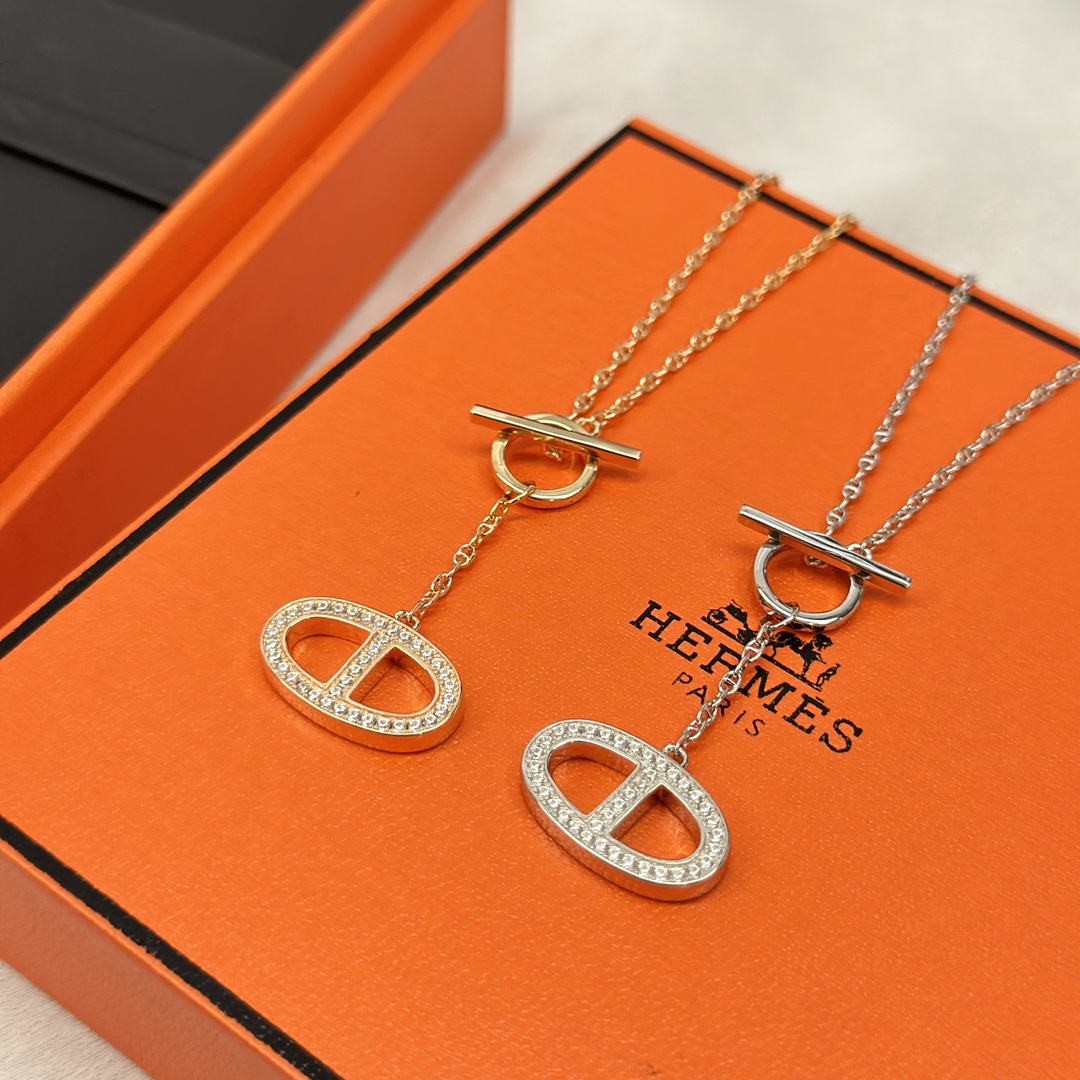 Hermes necklace