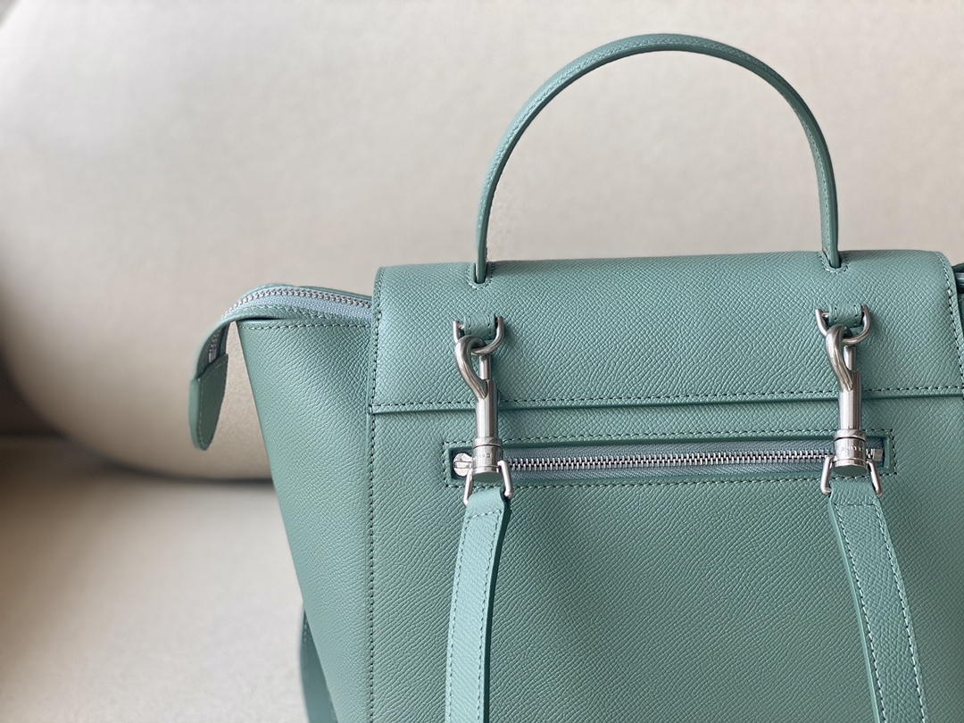 𝐂𝐞𝐥𝐢𝐧𝐞 BELT MICRO BAG in grained calfskin
