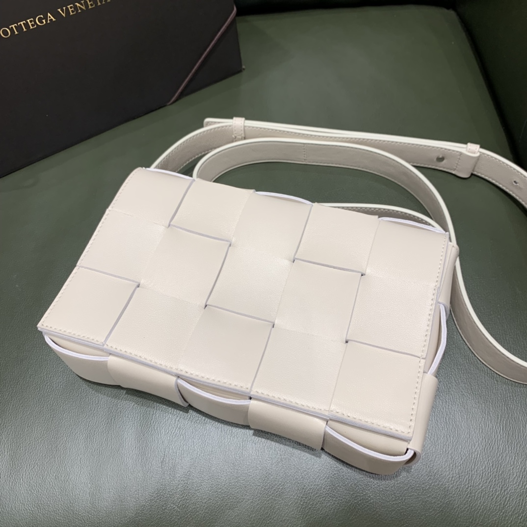 Bottega Veneta  𝘾𝘼𝙎𝙎𝙀𝙏𝙏𝙀 #578004
