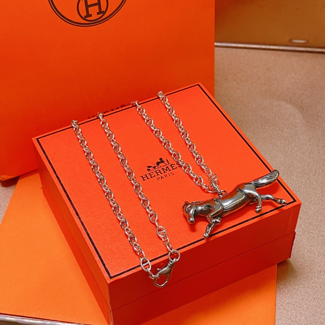 Hermes necklace