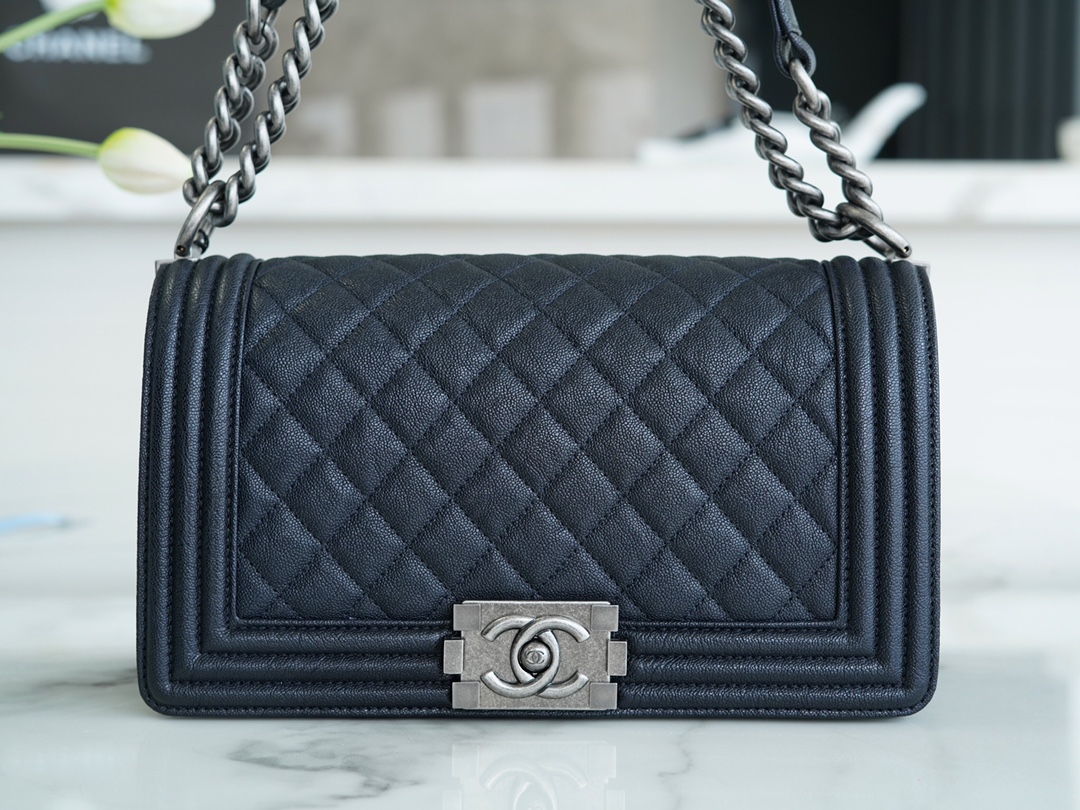 𝗖𝗵𝗮𝗻𝗲𝗹 𝗟𝗲𝗯𝗼𝘆  Original 