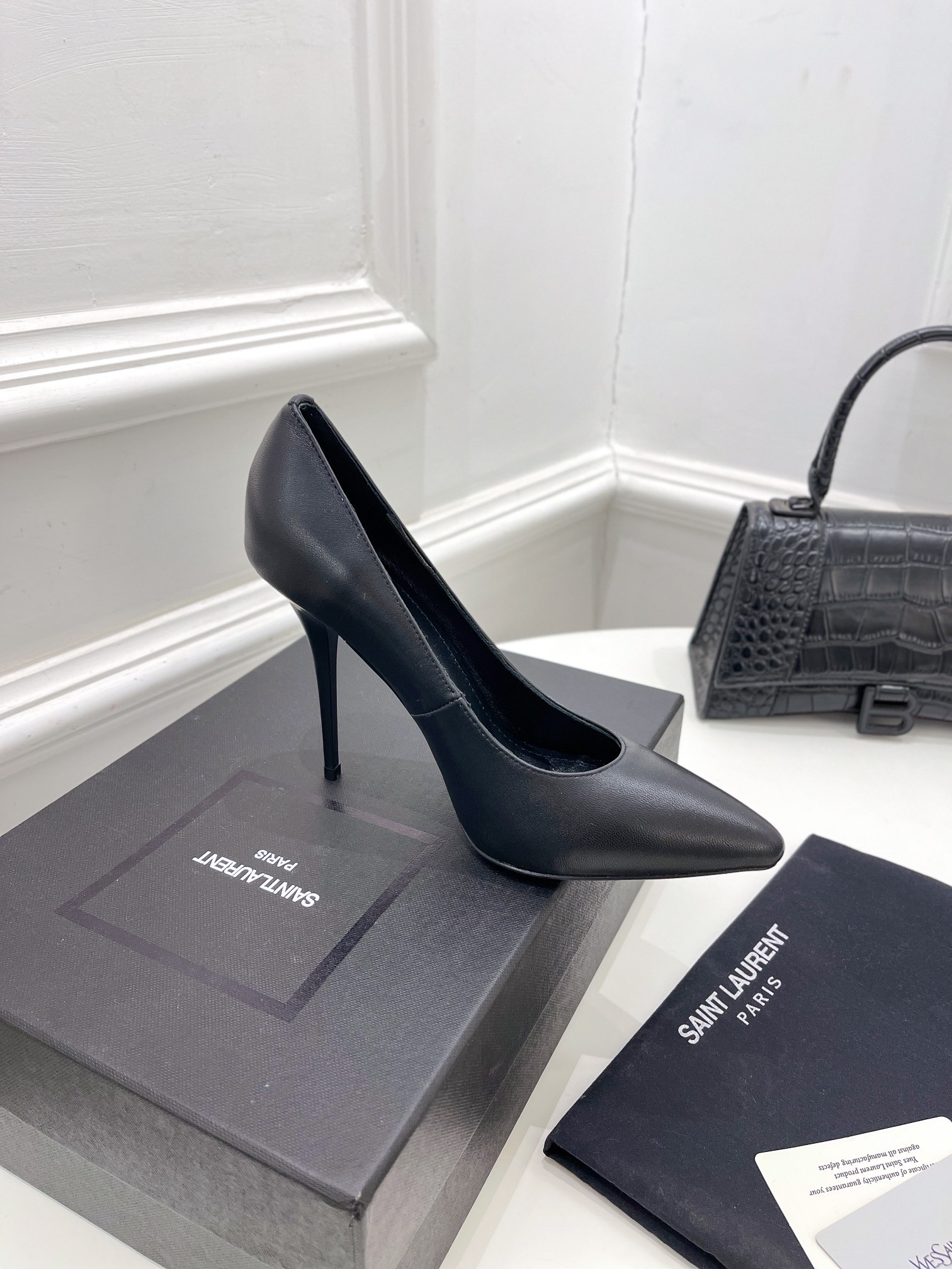 𝙎𝙖𝙞𝙣𝙩 𝙇𝙖𝙪𝙧𝙚𝙣𝙩 | 𝟐𝟎𝟐𝟏/𝐒𝐒 𝐧𝐞𝐰 YSL｜Roland 2022/fw early spring new baked high heels